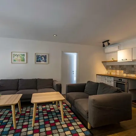 Friends * Kŭrdzhali