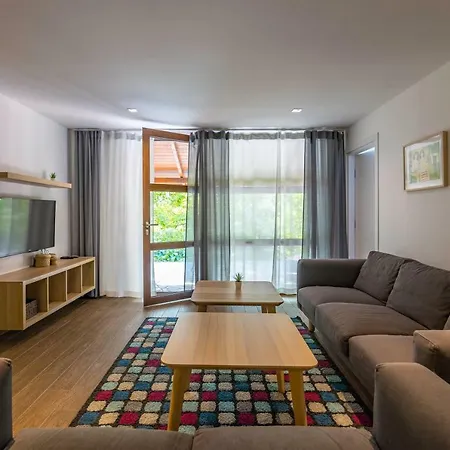 Friends * Kŭrdzhali