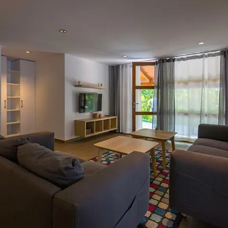 Friends Semesterbostad Kŭrdzhali